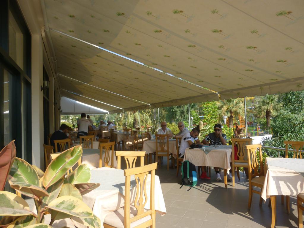 Hotel Rossi Vlorë Eksteriør bilde